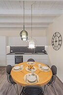 Modern & Stylish Apartment in Como City