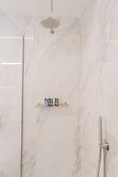 Modern & Stylish Apartment in Como City