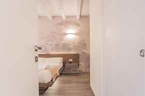 Modern & Stylish Apartment in Como City