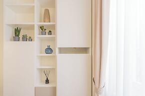 Modern & Stylish Apartment in Como City