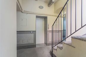 Modern & Stylish Apartment in Como City