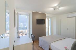 Pozzo Vertical Apartment With Garden and Parking