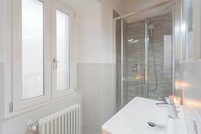 Pozzo Vertical Apartment With Garden and Parking