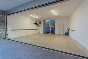 Pozzo Vertical Apartment With Garden and Parking