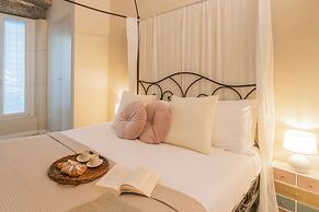 Romantic Escape City Centre With Jacuzzi & Parking by Rent all Como