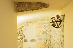 Romantic Escape City Centre With Jacuzzi & Parking