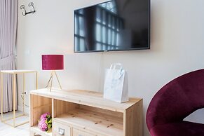 Romantic Escape City Centre With Jacuzzi & Parking