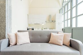 Romantic Escape City Centre With Jacuzzi & Parking