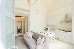 Romantic Escape City Centre With Jacuzzi & Parking