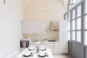 Romantic Escape City Centre With Jacuzzi & Parking