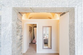 Romantic Escape City Centre With Jacuzzi & Parking