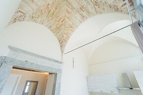 Romantic Escape City Centre With Jacuzzi & Parking