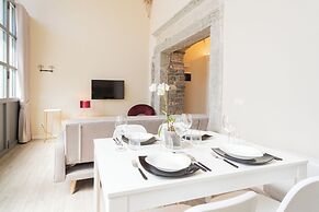 Romantic Escape City Centre With Jacuzzi & Parking