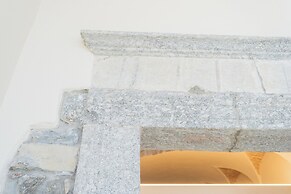 Romantic Escape City Centre With Jacuzzi & Parking