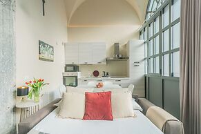 Romantic Escape City Centre With Jacuzzi & Parking by Rent all Como