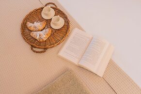 Romantic Escape City Centre With Jacuzzi & Parking by Rent all Como
