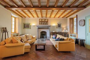 Villa Torre di Palanzo With Magnificent View