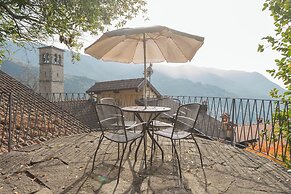 Villa Torre di Palanzo With Magnificent View