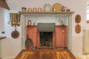 Villa Torre di Palanzo With Magnificent View