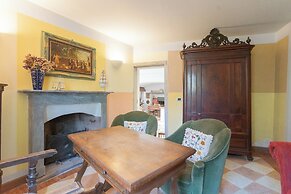 Villa Torre di Palanzo With Magnificent View