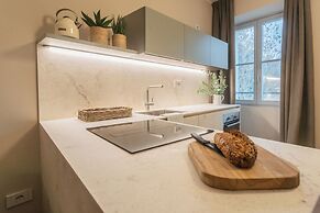 V. Suite on Lake Como