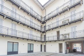 V. Suite on Lake Como