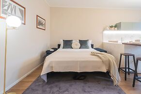 V. Suite on Lake Como