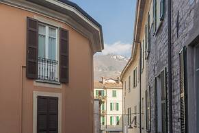 Wine Not Apartment in Como City Centre