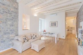 Wine Not Apartment in Como City Centre