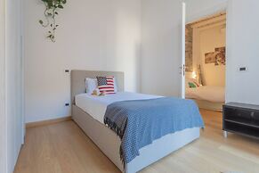 Wine Not Apartment in Como City Centre