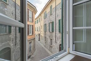 Wine Not Apartment in Como City Centre