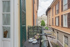 Wine Not Apartment in Como City Centre