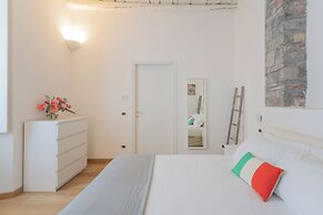 Wine Not Apartment in Como City Centre