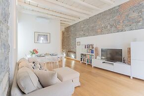 Wine Not Apartment in Como City Centre