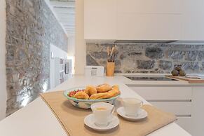 Wine Not Apartment in Como City Centre