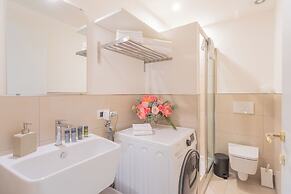 Wine Not Apartment in Como City Centre