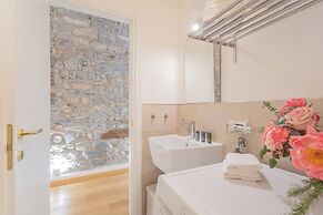 Wine Not Apartment in Como City Centre