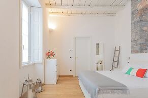 Wine Not Apartment in Como City Centre