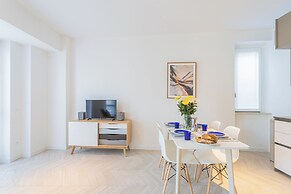 Your Private Harbour Nearby George Clooney