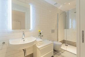 Your Private Harbour Nearby George Clooney