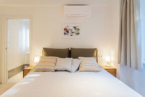 Your Private Harbour Nearby George Clooney