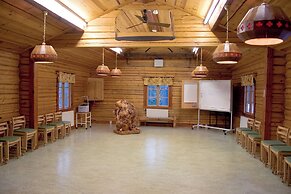 Skålsjögården Timber Lodge