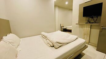 Hotel Vaikunth Palace