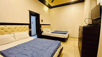 Hotel Vaikunth Palace