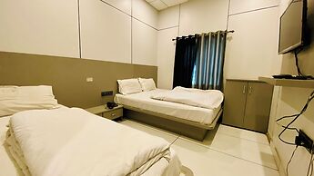 Hotel Vaikunth Palace