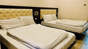 Hotel Vaikunth Palace