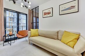 Aura III & Parking by Downtown Apartments