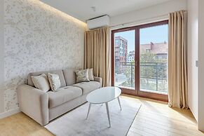 Aura III & Parking by Downtown Apartments