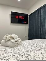 Academys Modern Apartments by Athens Urban Retreat