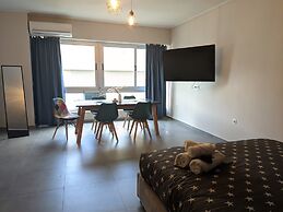 Ermou Downtown Suites by Athens Urban Retreat